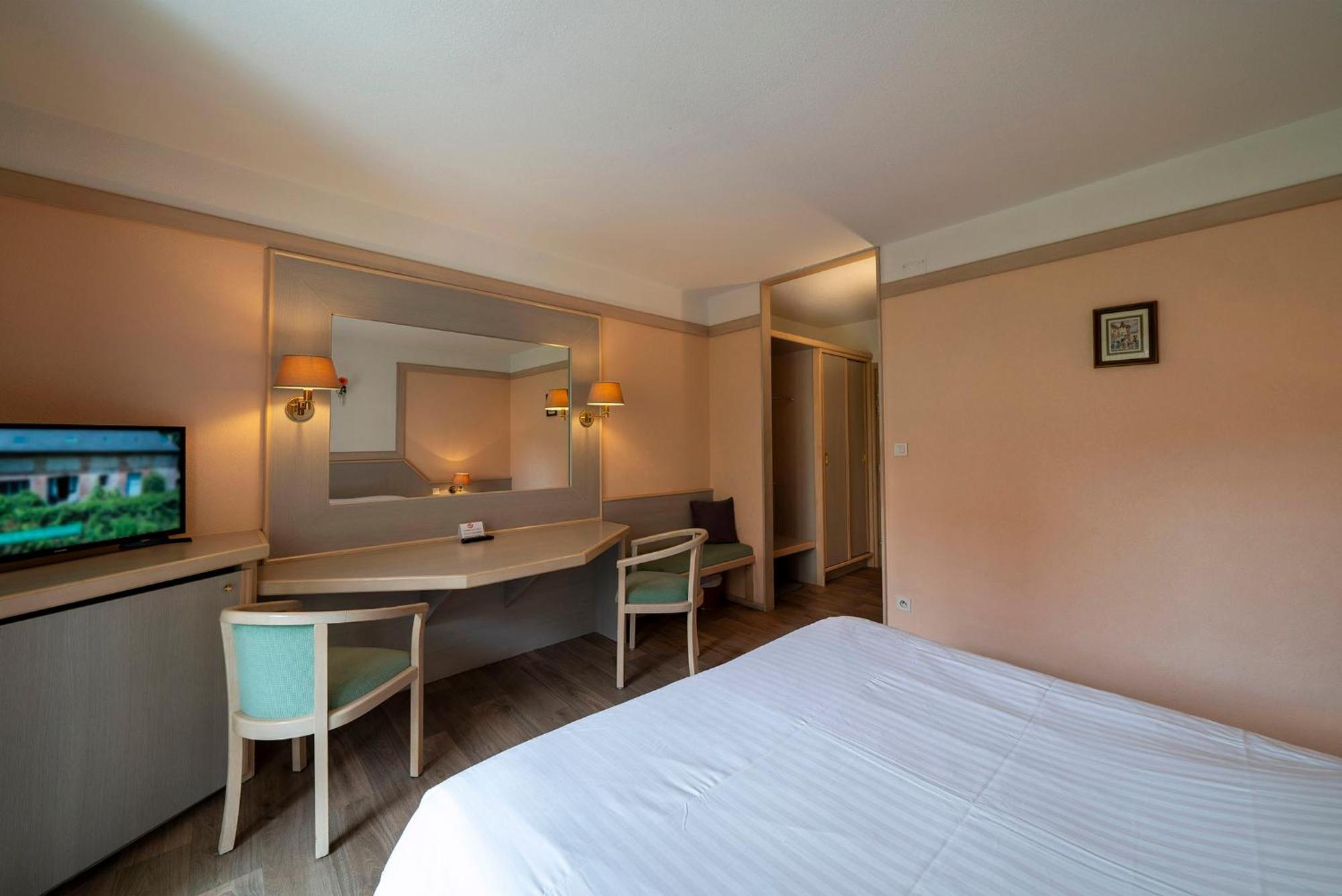 Hotel A La Vignette - Colmar-Nord แซ็ง-อิปโปลีท ภายนอก รูปภาพ