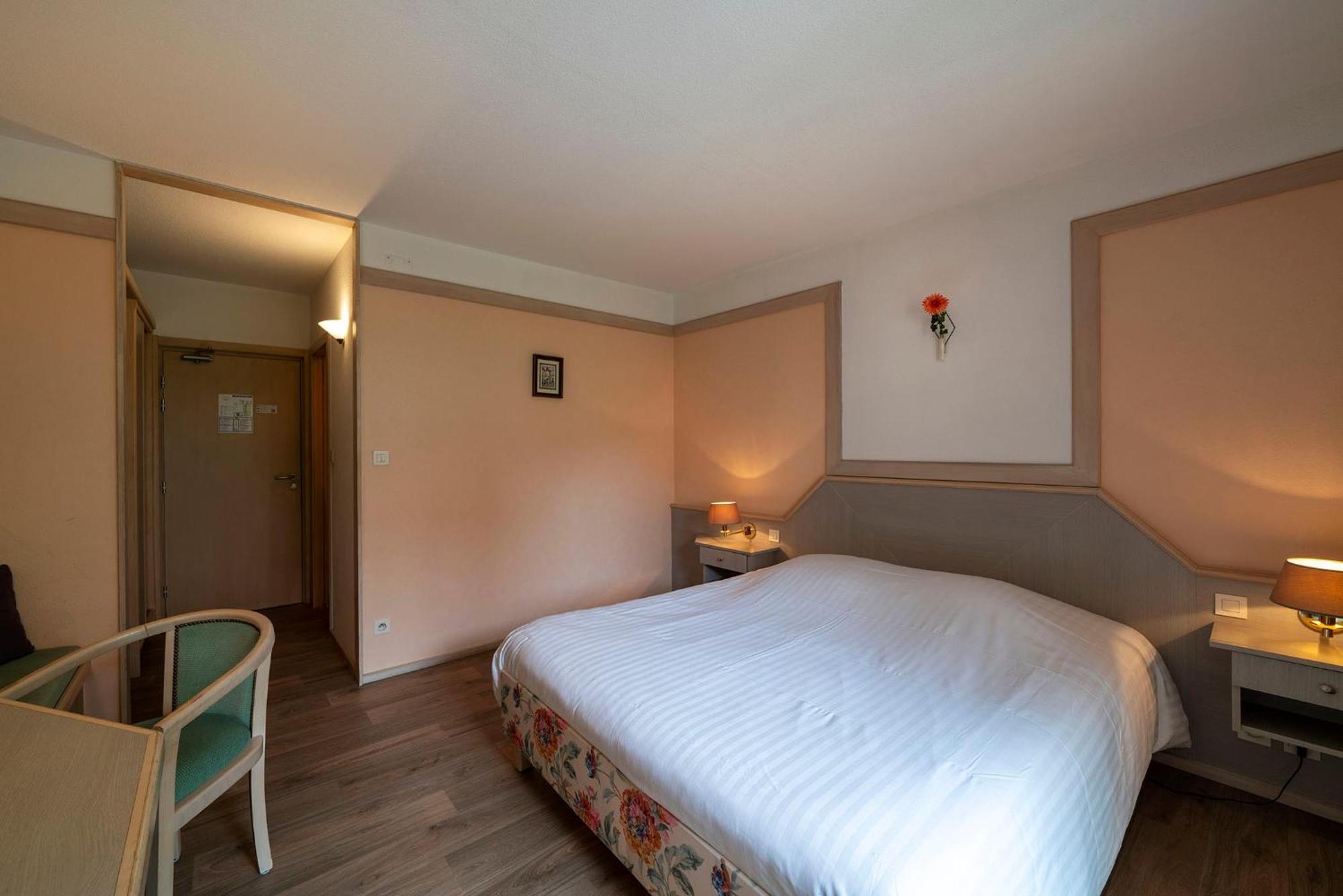 Hotel A La Vignette - Colmar-Nord แซ็ง-อิปโปลีท ภายนอก รูปภาพ
