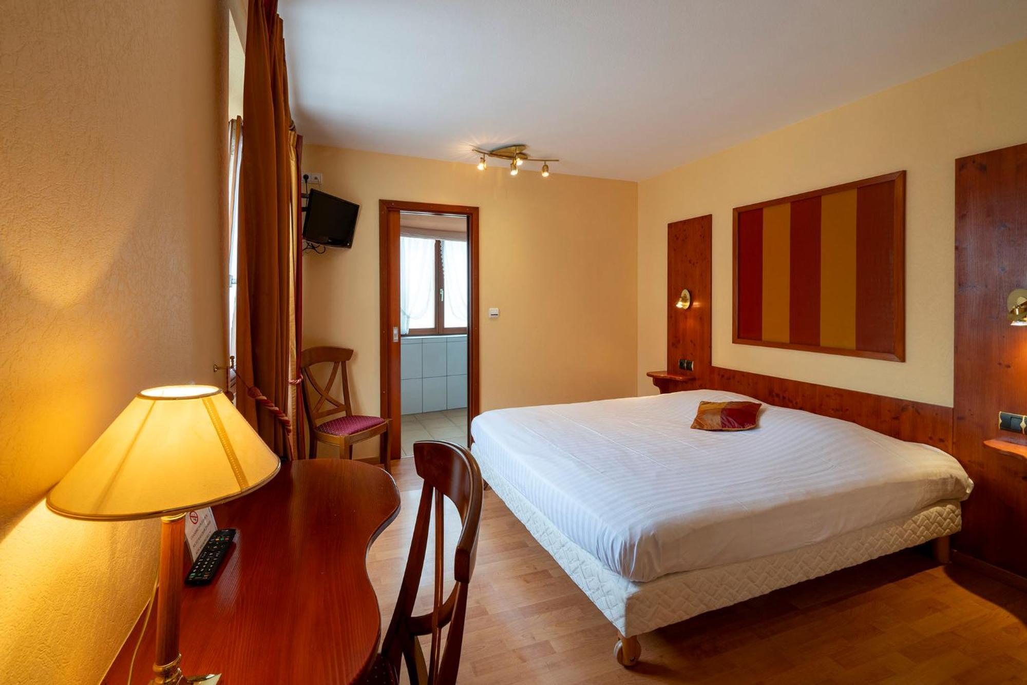 Hotel A La Vignette - Colmar-Nord แซ็ง-อิปโปลีท ภายนอก รูปภาพ