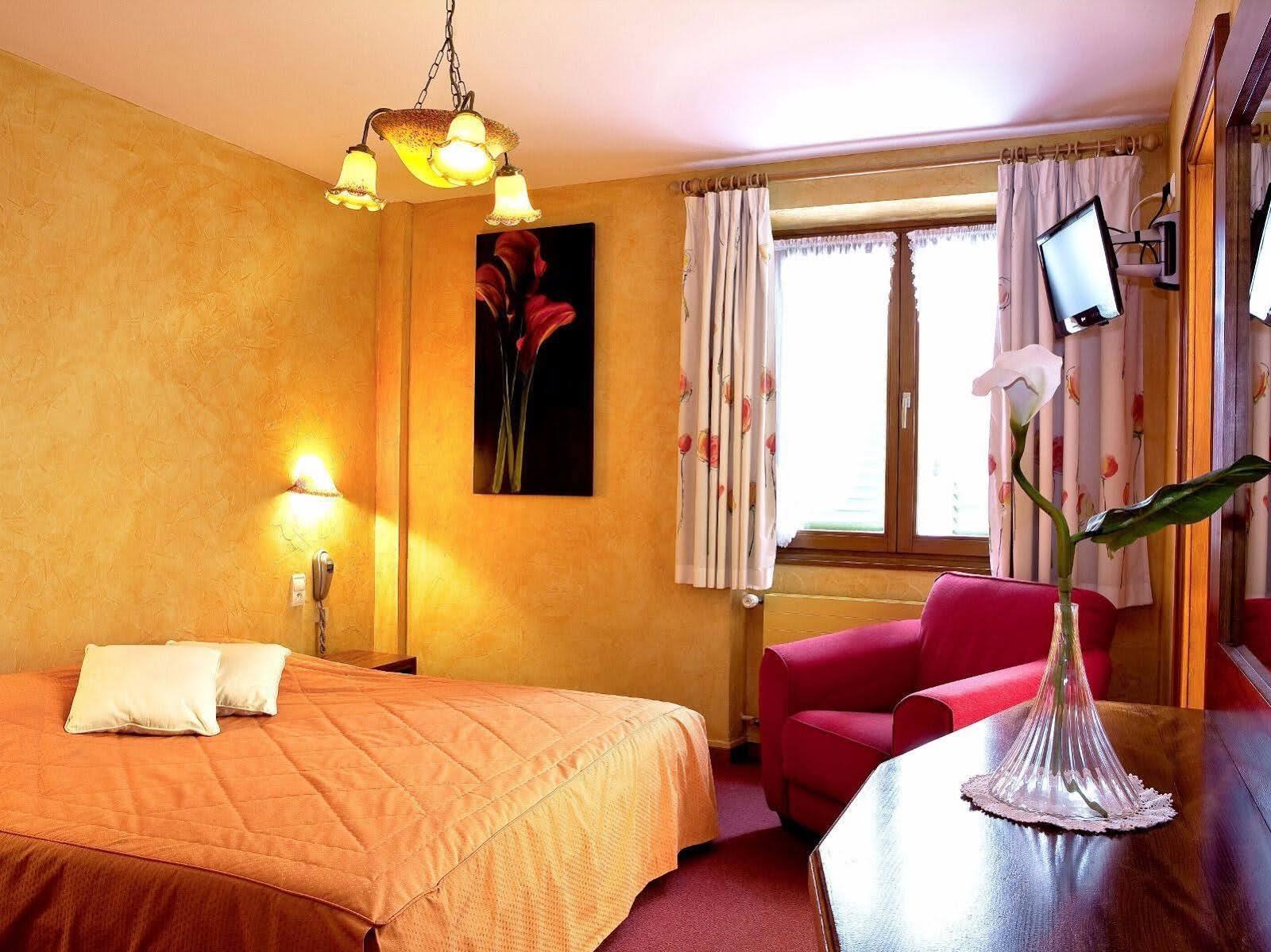 Hotel A La Vignette - Colmar-Nord แซ็ง-อิปโปลีท ภายนอก รูปภาพ